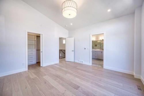 2008 26A Street Sw, Calgary, AB - Indoor Photo Showing Other Room