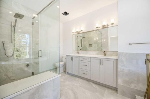 2008 26A Street Sw, Calgary, AB - Indoor Photo Showing Bathroom