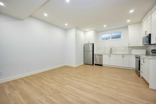 2008 26A Street Sw, Calgary, AB - Indoor Photo Showing Kitchen