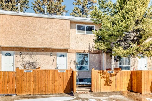 6-4630 46 Avenue, Olds, AB - Outdoor