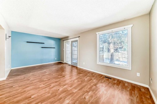 6-4630 46 Avenue, Olds, AB - Indoor Photo Showing Other Room