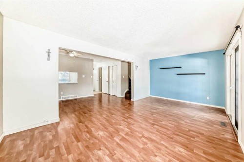 6-4630 46 Avenue, Olds, AB - Indoor Photo Showing Other Room