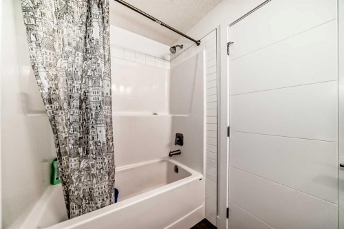 3112-410 Seton Passage Se, Calgary, AB - Indoor Photo Showing Bathroom