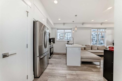 3112-410 Seton Passage Se, Calgary, AB - Indoor Photo Showing Kitchen