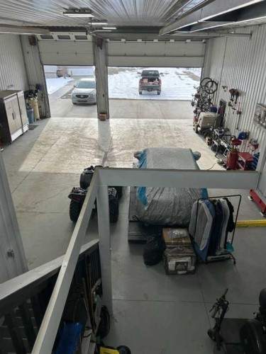 270165 Range Road 291 Se, Airdrie, AB - Indoor Photo Showing Garage