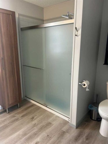 270165 Range Road 291 Se, Airdrie, AB - Indoor Photo Showing Bathroom