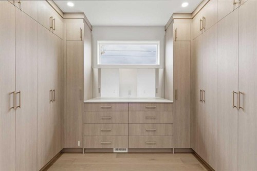 209 Windermere Road Sw, Calgary, AB - Indoor Photo Showing Other Room