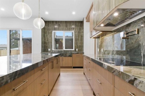 209 Windermere Road Sw, Calgary, AB - Indoor Photo Showing Kitchen