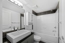 2408-11 Mahogany Row Se, Calgary, AB  - Indoor Photo Showing Bathroom 