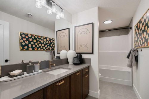 110 Herron Way Ne, Calgary, AB - Indoor Photo Showing Bathroom