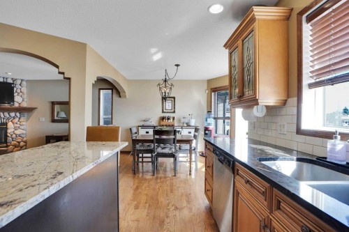 32 Harvest Park Way Ne, Calgary, AB - Indoor Photo Showing Kitchen With Double Sink With Upgraded Kitchen