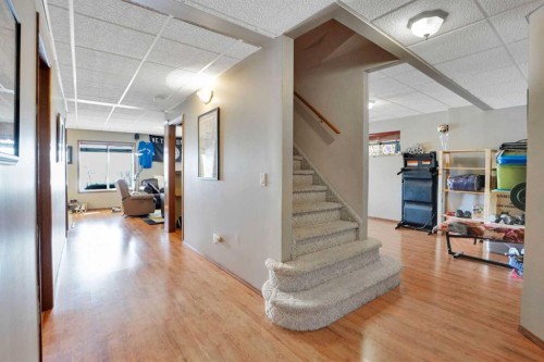 32 Harvest Park Way Ne, Calgary, AB - Indoor Photo Showing Other Room