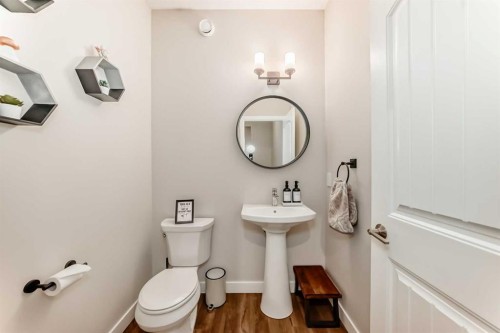 99 Legacy Glen Terrace Se, Calgary, AB - Indoor Photo Showing Bathroom