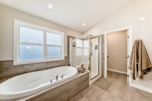 99 Legacy Glen Terrace Se, Calgary, AB - Indoor Photo Showing Bathroom