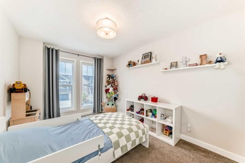 99 Legacy Glen Terrace Se, Calgary, AB - Indoor Photo Showing Bedroom