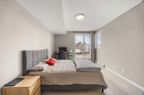 208-4818 Varsity Drive Nw, Calgary, AB - Indoor Photo Showing Bedroom