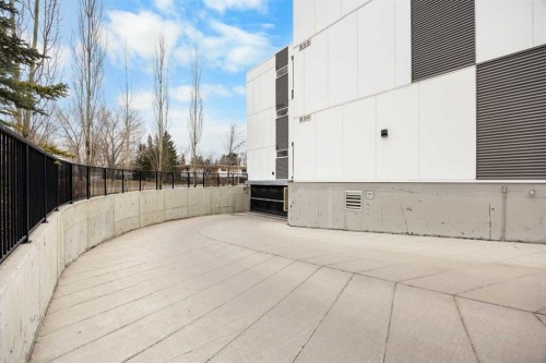 208-4818 Varsity Drive Nw, Calgary, AB - Outdoor With Exterior