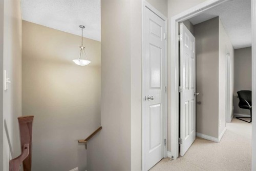 83 Saddlebrook Gardens Ne, Calgary, AB - Indoor Photo Showing Other Room