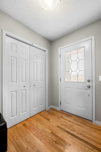 83 Saddlebrook Gardens Ne, Calgary, AB - Indoor Photo Showing Other Room