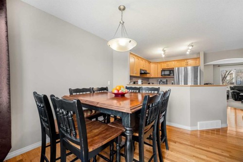 83 Saddlebrook Gardens Ne, Calgary, AB - Indoor Photo Showing Dining Room