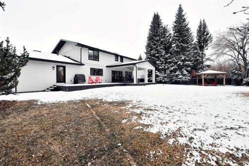 6755 Livingstone Drive Sw, Calgary, AB - Outdoor