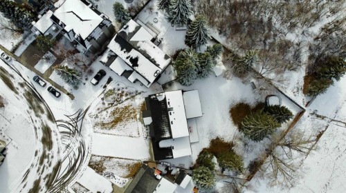 6755 Livingstone Drive Sw, Calgary, AB - Outdoor