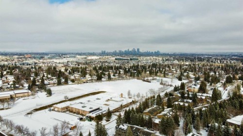 6755 Livingstone Drive Sw, Calgary, AB - Outdoor With View