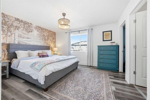 534 Hillview Gate, Strathmore, AB - Indoor Photo Showing Bedroom