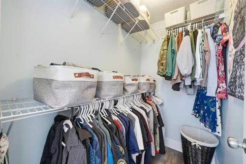 534 Hillview Gate, Strathmore, AB - Indoor With Storage