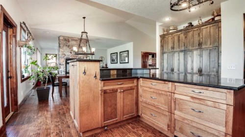 3100 Range Road 254, Strathmore, AB - Indoor