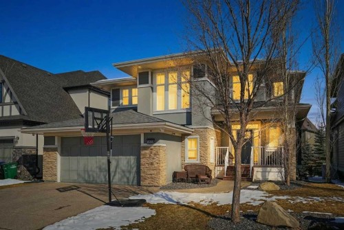 616 Coopers Crescent SW Airdrie, AB T4B 0X5