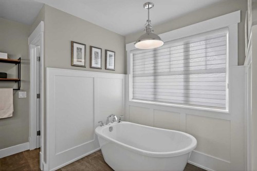 616 Coopers Crescent Sw, Airdrie, AB - Indoor Photo Showing Bathroom