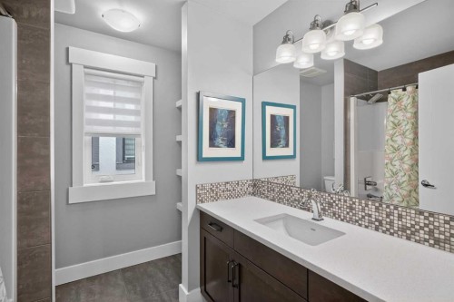 616 Coopers Crescent Sw, Airdrie, AB - Indoor Photo Showing Bathroom