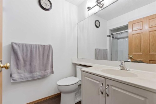 83 Coral Springs Grove Ne, Calgary, AB - Indoor Photo Showing Bathroom