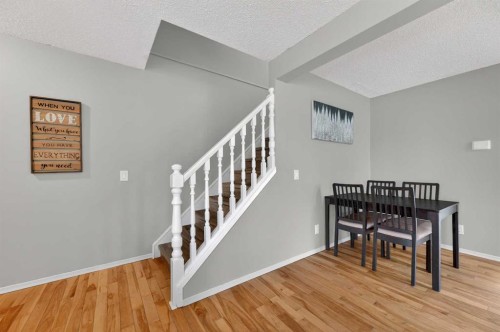 103 Macewan Drive Nw, Calgary, AB - Indoor Photo Showing Other Room