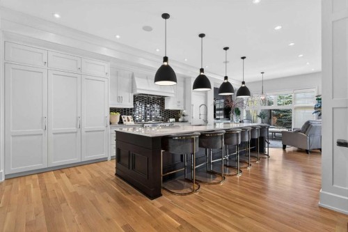 4215 16A Street Sw, Calgary, AB - Indoor Photo Showing Kitchen With Upgraded Kitchen