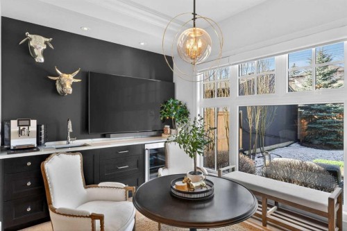 4215 16A Street Sw, Calgary, AB - Indoor