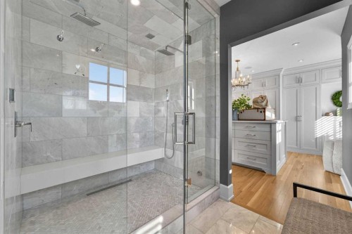 4215 16A Street Sw, Calgary, AB - Indoor Photo Showing Bathroom