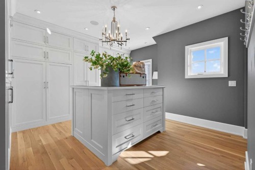 4215 16A Street Sw, Calgary, AB - Indoor Photo Showing Other Room