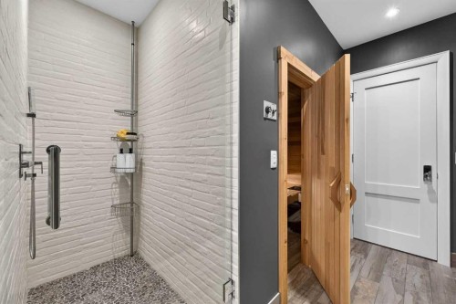 4215 16A Street Sw, Calgary, AB - Indoor Photo Showing Other Room