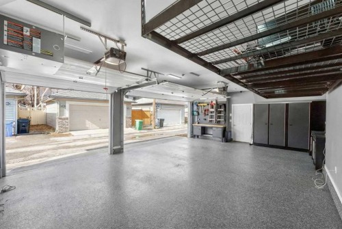 4215 16A Street Sw, Calgary, AB - Indoor Photo Showing Garage