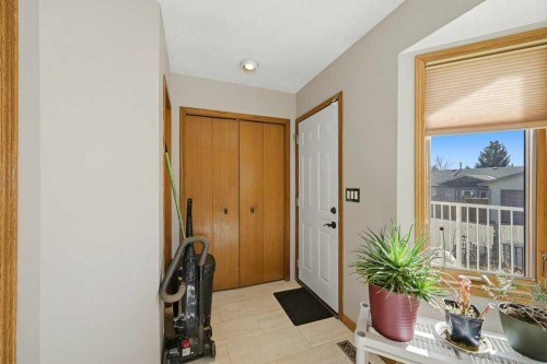 119 Macewan Meadow Way Nw, Calgary, AB - Indoor Photo Showing Other Room
