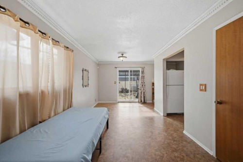 119 Macewan Meadow Way Nw, Calgary, AB - Indoor Photo Showing Bedroom