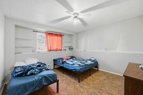 119 Macewan Meadow Way Nw, Calgary, AB - Indoor Photo Showing Bedroom