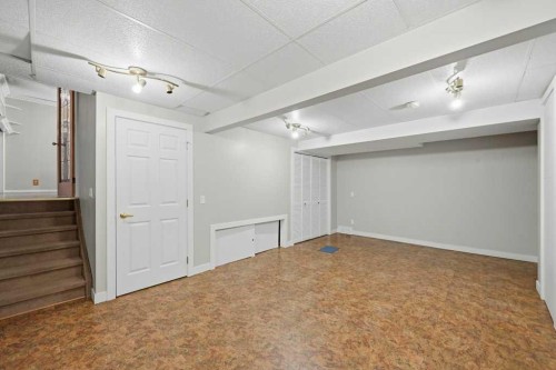 119 Macewan Meadow Way Nw, Calgary, AB - Indoor Photo Showing Other Room