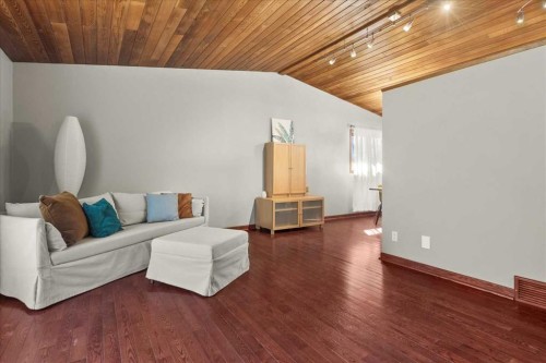 244 Ranchridge Bay Nw, Calgary, AB - Indoor