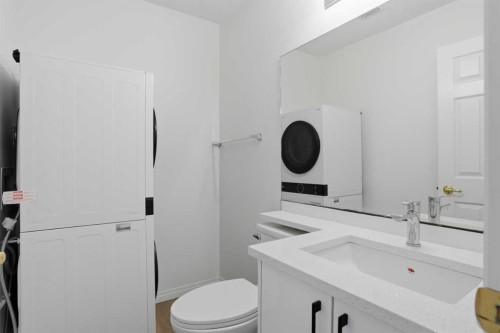 137 Taravista Crescent Ne, Calgary, AB - Indoor Photo Showing Bathroom