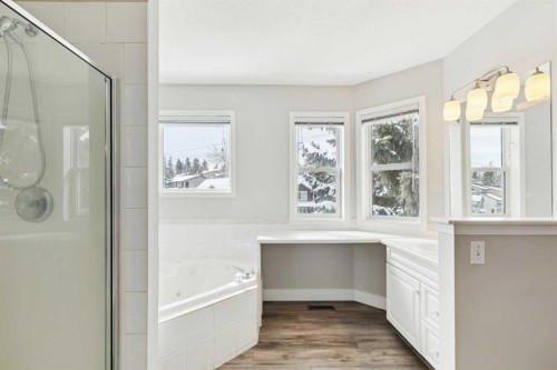 328 Prominence Heights Sw, Calgary, AB - Indoor Photo Showing Bathroom