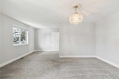 328 Prominence Heights Sw, Calgary, AB - Indoor Photo Showing Other Room
