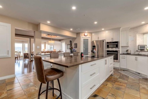 88 Woodacres Drive Sw, Calgary, AB - Indoor